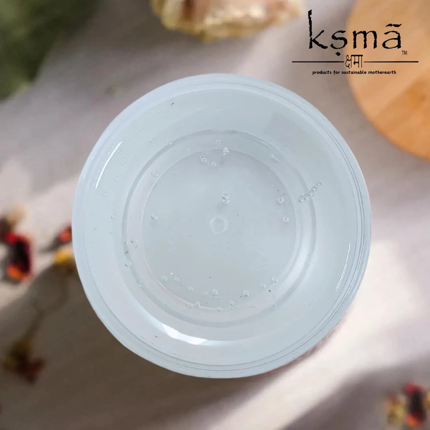 Top view of gel wax container showing clear texture